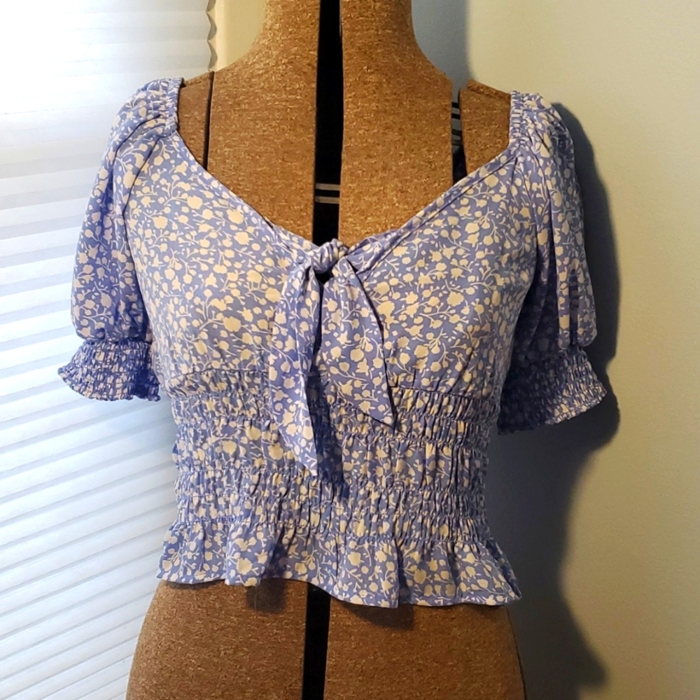 3/$25 Puff sleeve sweetheart neck crop top peasant blouse sz xs